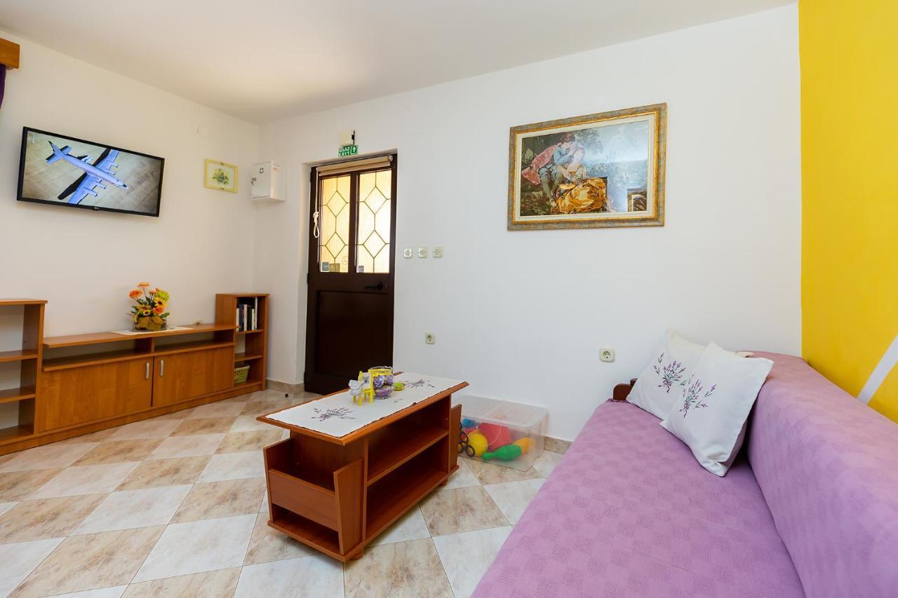 Apartments Alice Green Oasis - بوريتش المظهر الخارجي الصورة