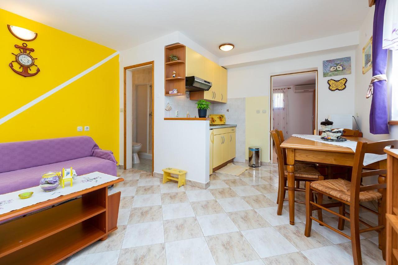 Apartments Alice Green Oasis - بوريتش المظهر الخارجي الصورة