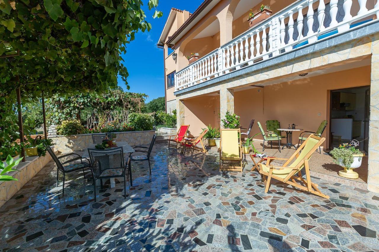 Apartments Alice Green Oasis - بوريتش المظهر الخارجي الصورة