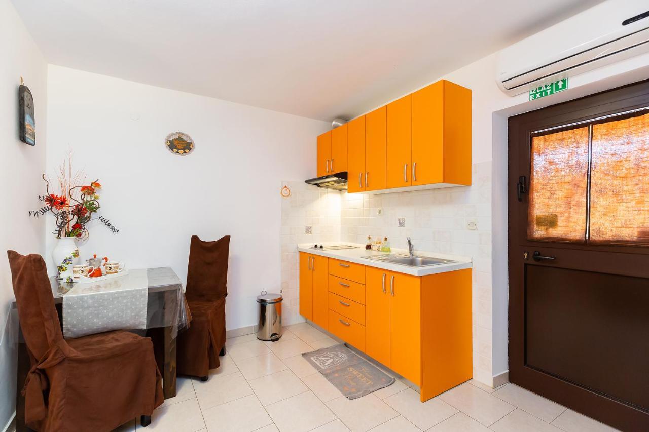 Apartments Alice Green Oasis - بوريتش المظهر الخارجي الصورة