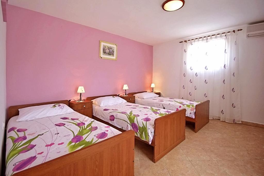 Apartments Alice Green Oasis - بوريتش الغرفة الصورة